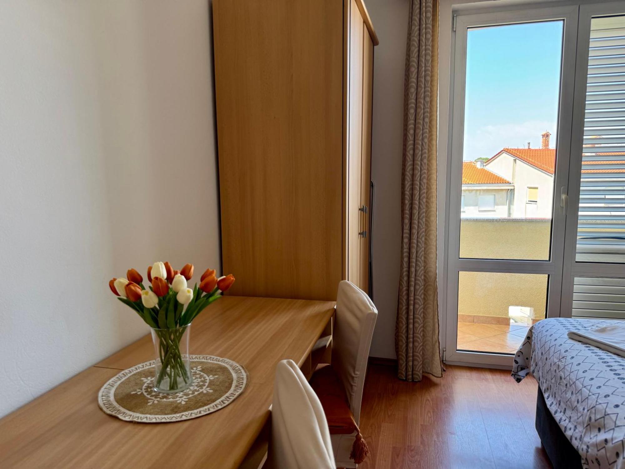 Apartments Maricic Banjol Eksteriør bilde